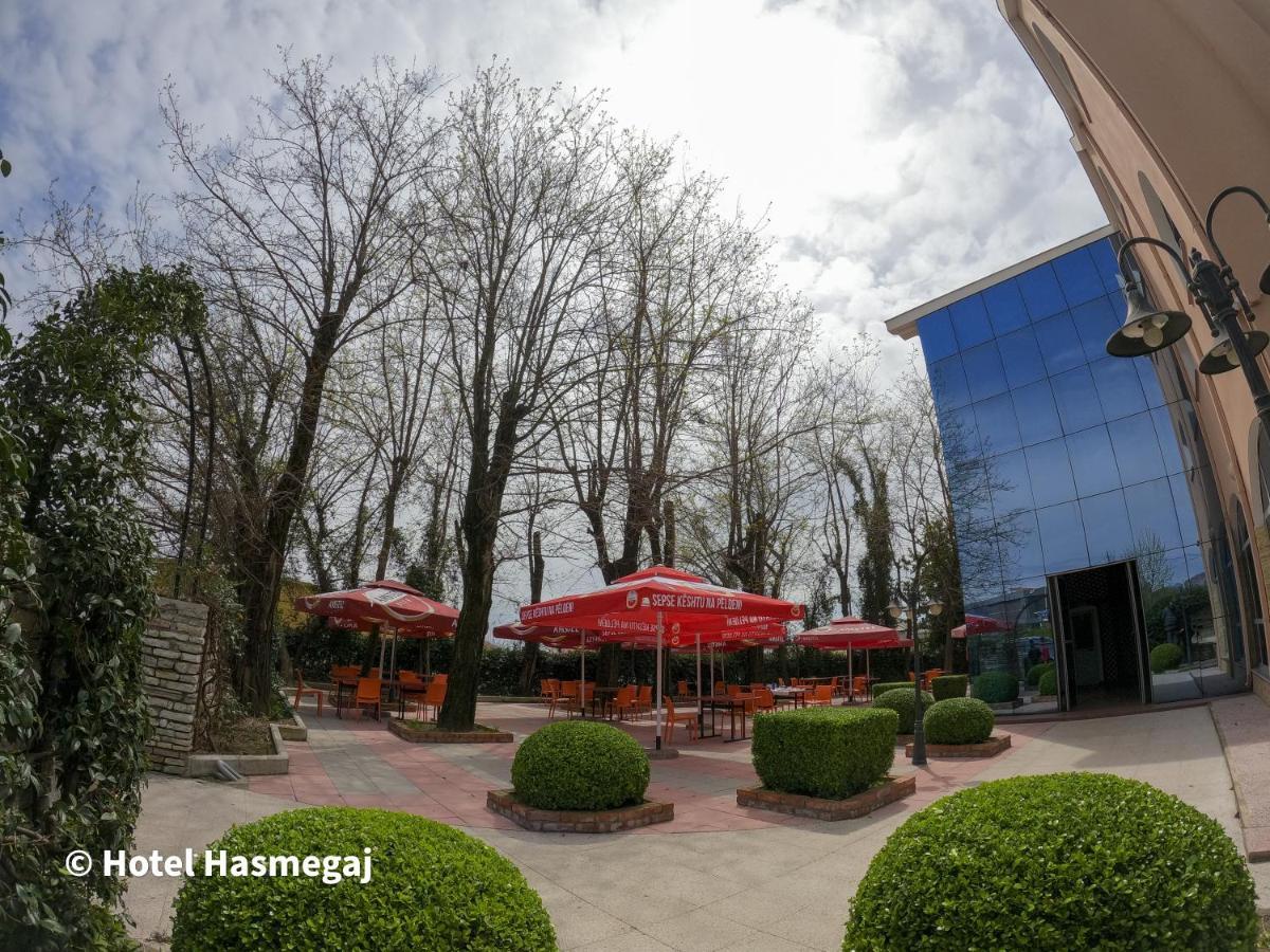 Hotel Hasmegaj Mahall' e Kryethuit Kültér fotó
