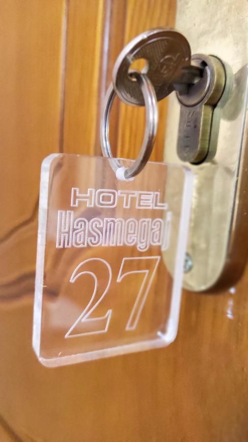 Hotel Hasmegaj Mahall' e Kryethuit Kültér fotó
