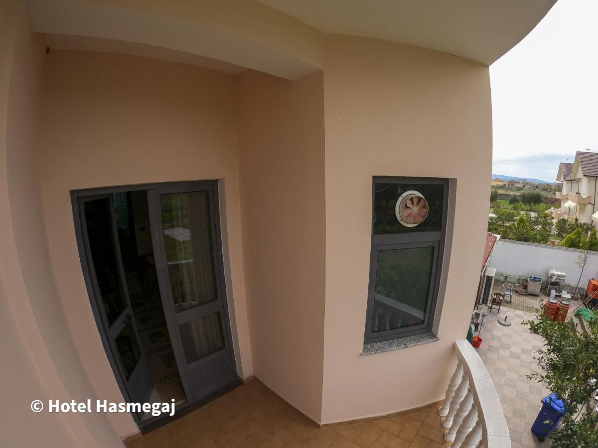 Hotel Hasmegaj Mahall' e Kryethuit Kültér fotó