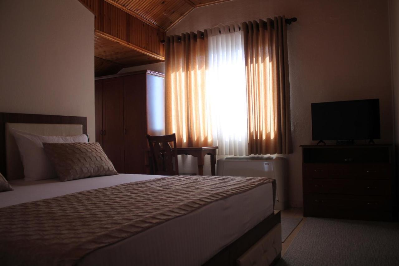 Hotel Hasmegaj Mahall' e Kryethuit Kültér fotó