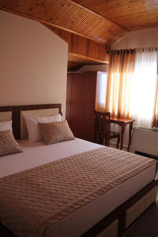 Hotel Hasmegaj Mahall' e Kryethuit Kültér fotó
